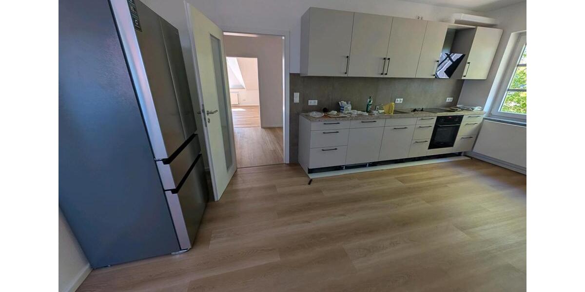 Etagenwohnung Garrel - 4 Zimmer, 150 m&sup2;, 1.000&euro; | Angebot:26406050