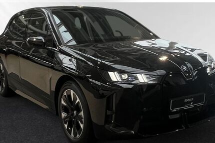BMW iX 5.500 km 76.890 &euro; Moers 47441