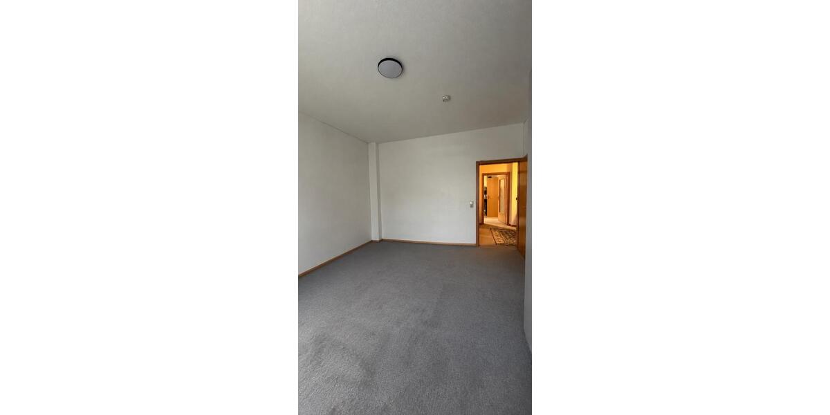Etagenwohnung Ludwigshafen am Rhein - 5 Zimmer, 122 m&sup2;, 300.000&euro; | Angebot:27413679