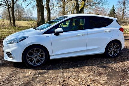 Ford Fiesta 136.500 km 7.950 &euro; Hochstetten-Dhaun 55606