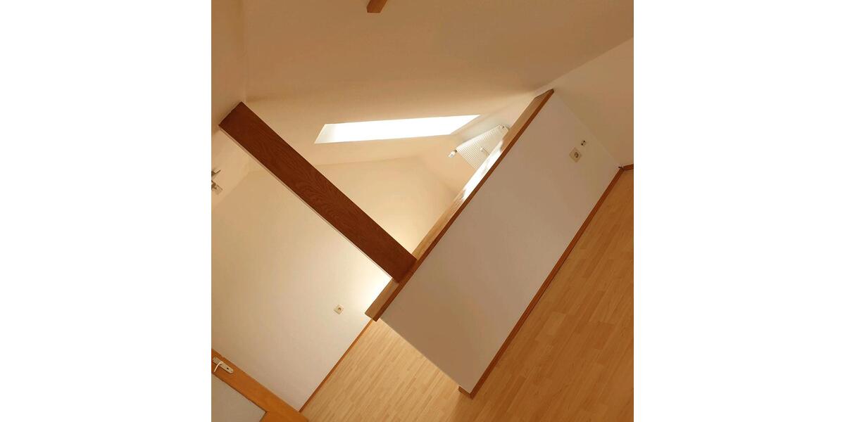 Dachgeschoßwohnung Poppenhausen (Wasserkuppe) - 1 Zimmer, 60 m&sup2;, 360&euro; | Angebot:26019517