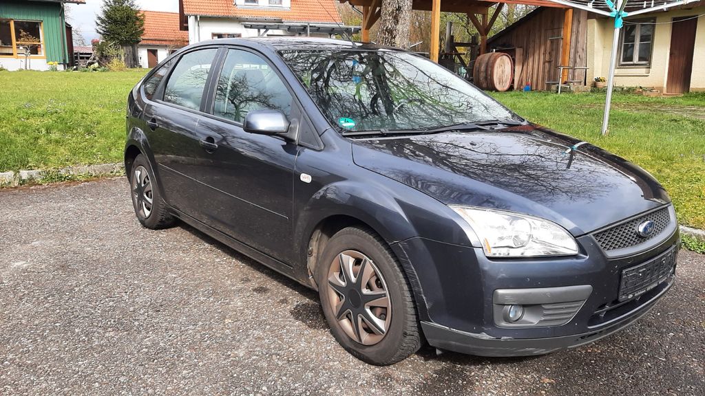 Ford Focus 140.000 km 2.100 &euro; Welzheim 73642