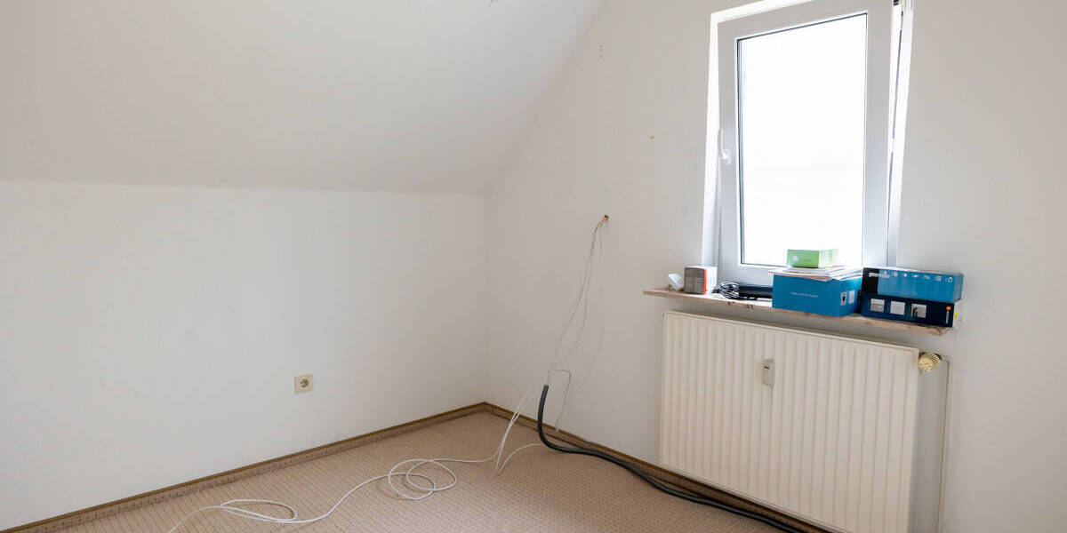 Etagenwohnung Ganderkesee Neuenlande - 6 Zimmer, 145 m&sup2;, 149.000&euro; | Angebot:25846192
