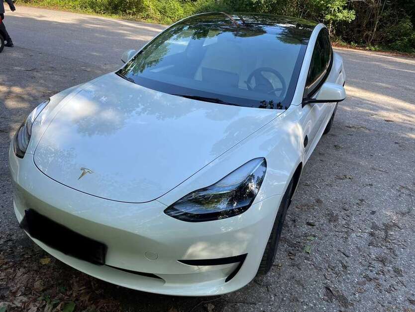 Tesla Model 3 24.000 km 28.990 € Leonberg 71229