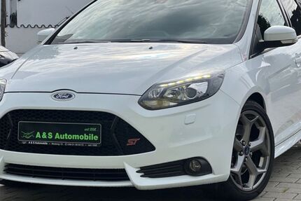 Ford Focus 93.000 km 13.990 € Neuburg/Donau 86633