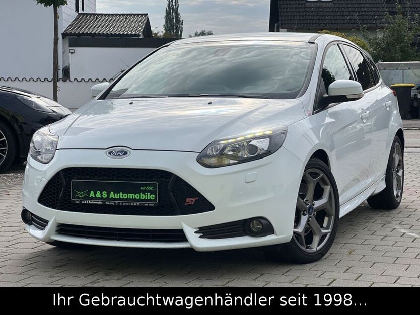 Ford Focus 93.000 km 13.990 € Neuburg/Donau 86633
