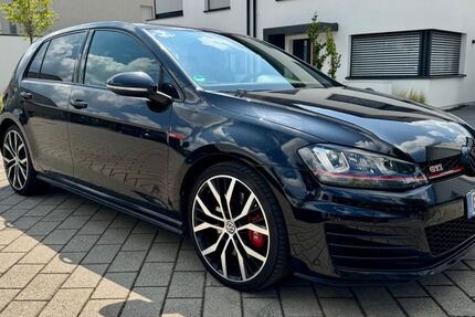 VW Golf 149.000 km 14.490 &euro; Magstadt 71106
