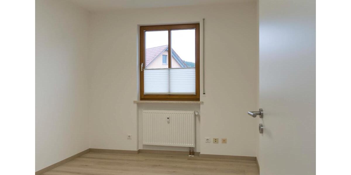 Etagenwohnung Berngau - 3 Zimmer, 73 m&sup2;, 850&euro; | Angebot:26090307