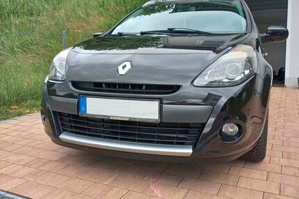 Renault Clio 142.000 km 3.935 &euro; München 81927