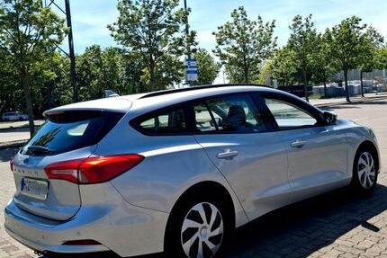 Ford Focus 69.000 km 10.550 &euro; Hannover 30165