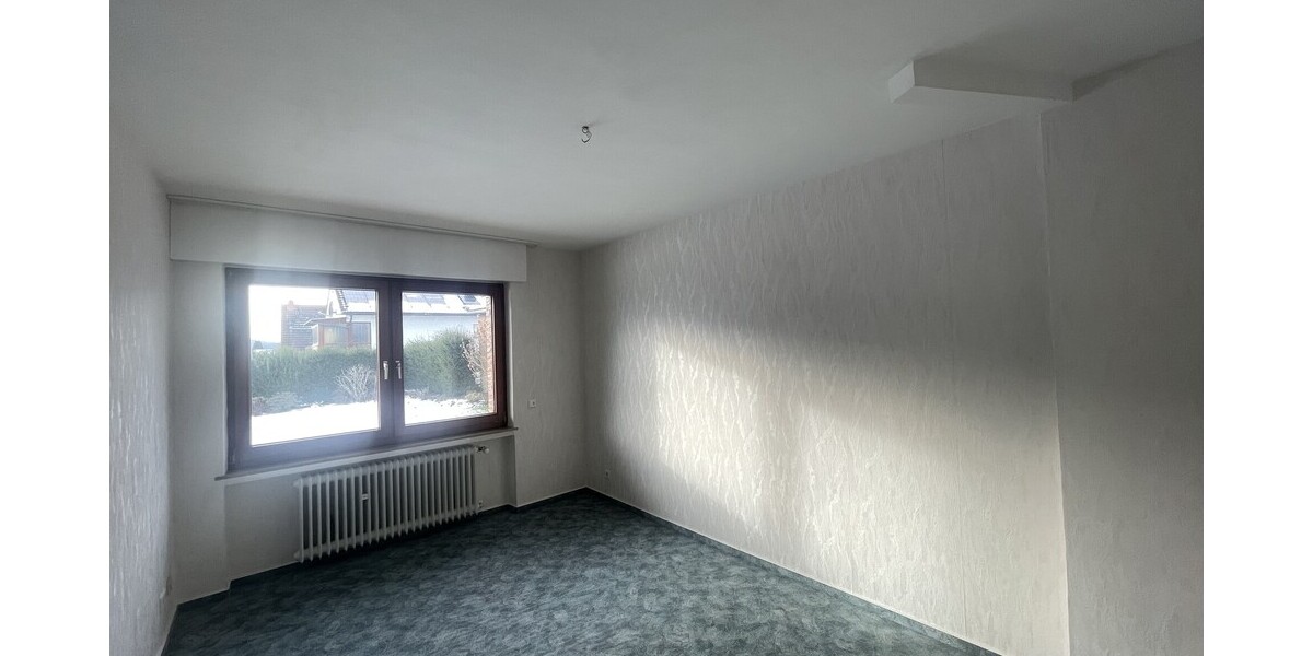 Freistehendes Einfamilienhaus in ruhiger Wohnlage mit Garten und Doppelgarage - Einfamilienhaus Königswinter Thomasberg | Angebot:26646272