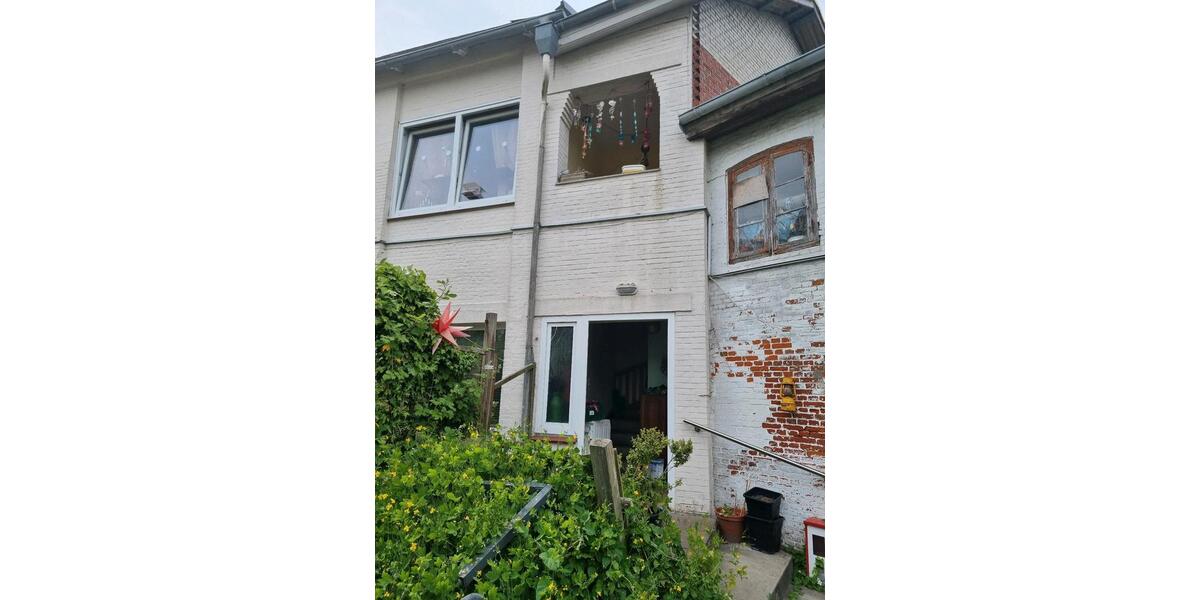 Mehrfamilienhaus, Wohnhaus Wesselburen - 5 Zimmer, 175 m&sup2;, 125.000&euro; | Angebot:26791120