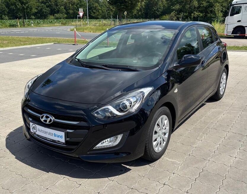 i30