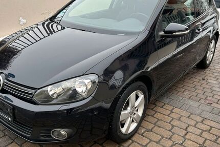 VW Golf 162.000 km 5.195 &euro; Coswig 01640