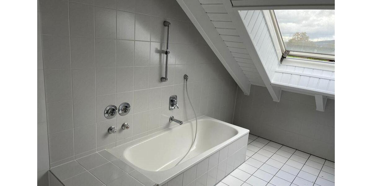 Dachgeschoßwohnung Karlstein am Main - 3.5 Zimmer, 115 m&sup2;, 1.090&euro; | Angebot:26406765