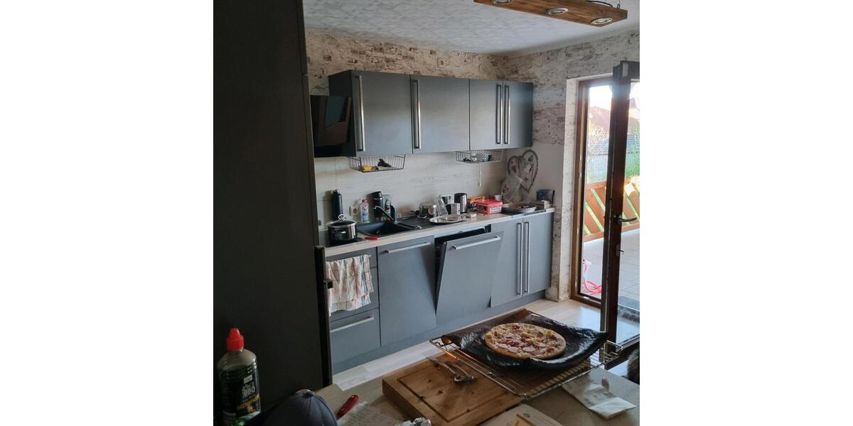 Etagenwohnung Erfurt Kühnhausen - 7 Zimmer, 130 m&sup2;, 1.600&euro; | Angebot:26396263