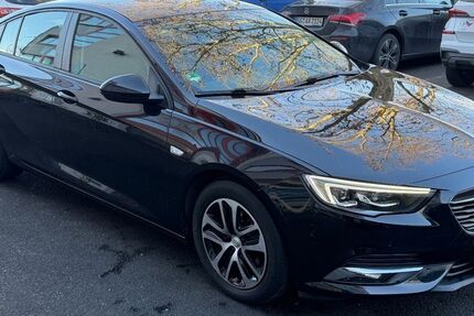 Opel Insignia 117.500 km 9.500 &euro; Wiesbaden 65203
