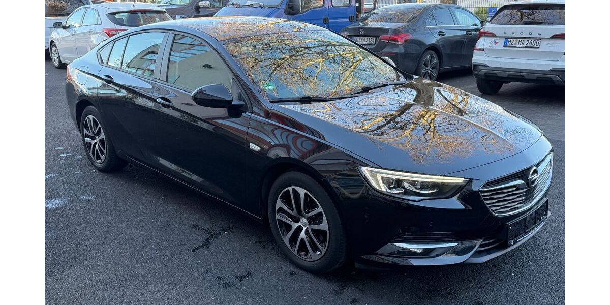 Opel Insignia 117.500 km 9.500 &euro; Wiesbaden 65203