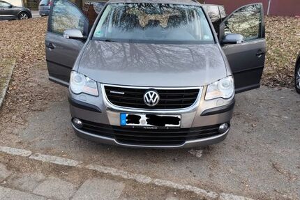 VW Touran 299.853 km 3.900 &euro; Lübeck 23560