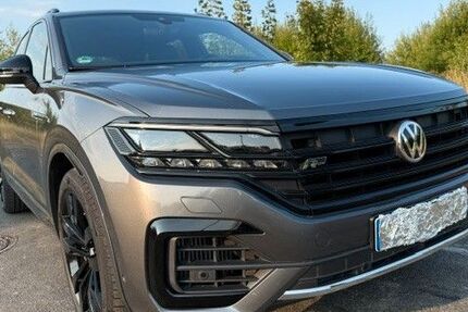 VW Touareg 97.500 km 61.900 &euro; Waldbüttelbrunn 97297