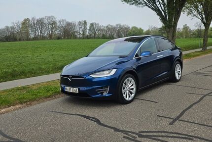 Tesla Model X 93.000 km 48.999 &euro; Hamburg 21149