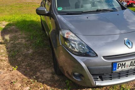 Renault Clio 140.000 km 3.777 &euro; Gräben 14793