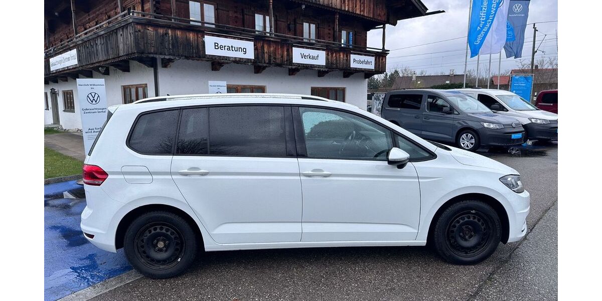 VW Touran 136.000 km 12.499 &euro; Rosenheim 83026