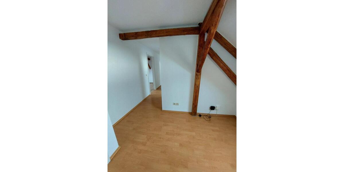 Dachgeschoßwohnung Großröhrsdorf - 3 Zimmer, 66 m&sup2;, 509&euro; | Angebot:25352422