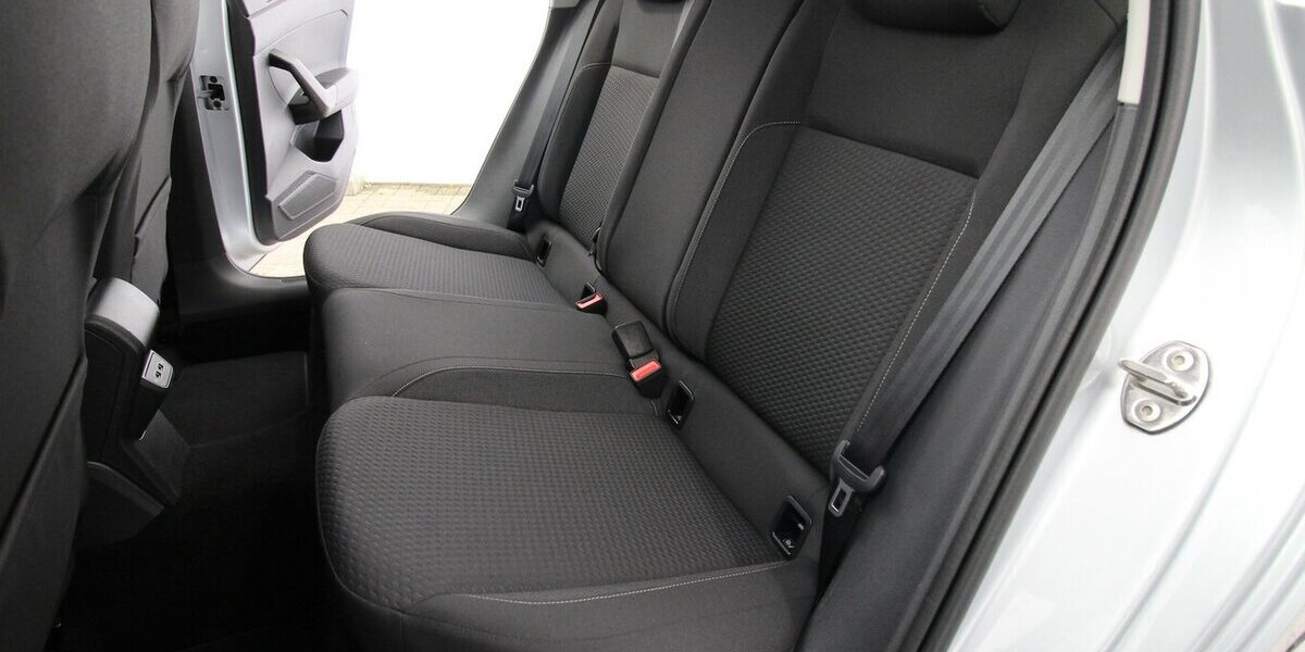 VW Polo VI Comfortline NAVI+WINTER-PAKET+TEMPOMAT 43.235 km 13.970 &euro; Hagenow 19230