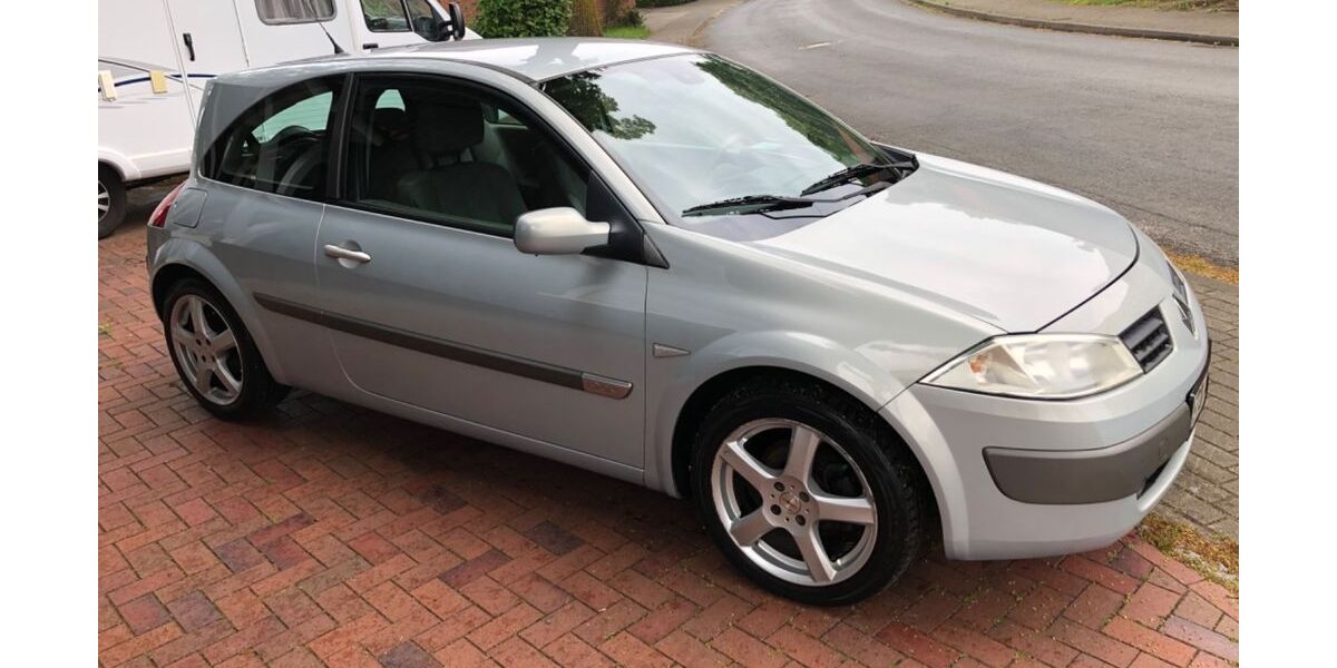 Renault Megane 256.000 km 2.900 &euro; Wohnste 27419