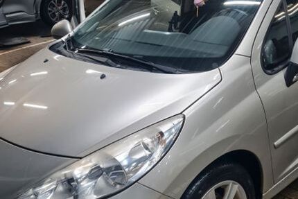 Peugeot 207 147.000 km 2.000 &euro; Bochum 44805