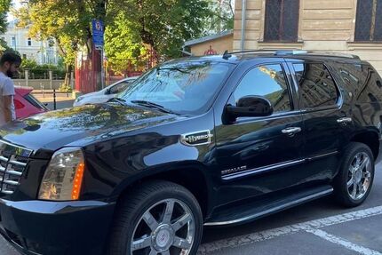 Cadillac Escalade 199.000 km 13.980 &euro; München 80939