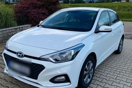 Hyundai i20 49.833 km 9.990 € Salching 94330