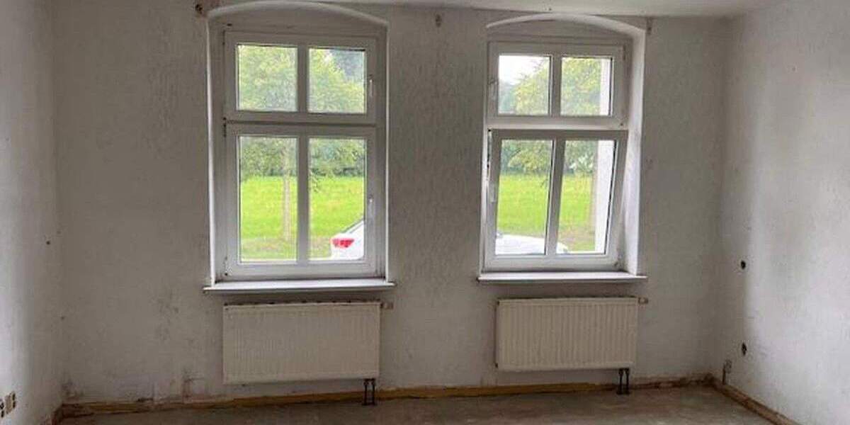 Grosses EFH, 4 Zi., 120 qm, 795 qm Grund, 1.250 € NKM 4 zimmer