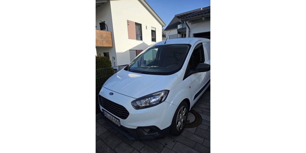 Ford Transit Courier 82.000 km 9.999 &euro; Mauerstetten 87665