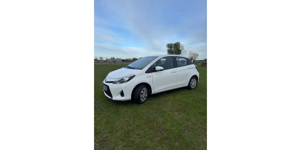 Toyota Yaris 154.811 km 7.800 &euro; Kremmen 16766