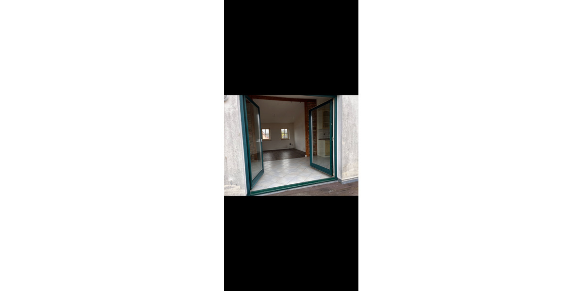 Dachgeschoßwohnung Marlow - 3 Zimmer, 90 m&sup2;, 800&euro; | Angebot:25717872