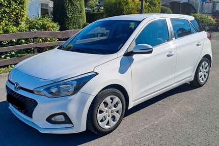 Hyundai i20 98.000 km 8.400 € Meschede 59872