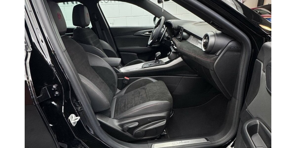 Alfa Romeo Tonale 1.5 VGT Veloce 48 V Hybrid LED 21.600 km 26.690 &euro; Lich 35423