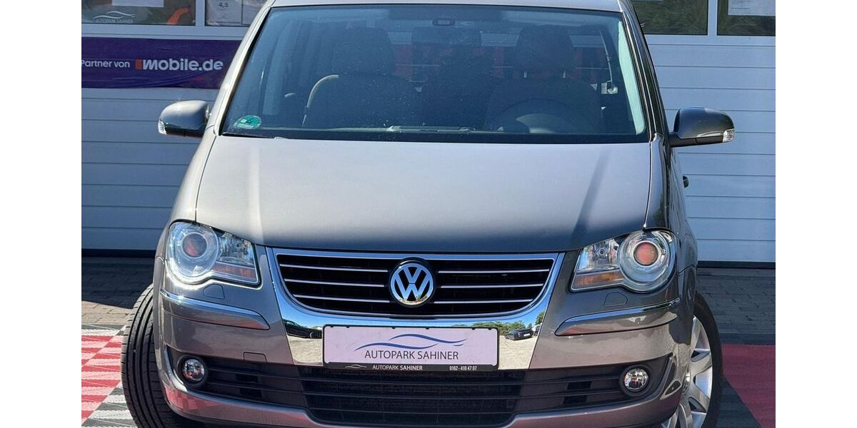 VW Touran 88.173 km 8.649 &euro; VÖHRINGEN (LANDKREIS ROTTWEIL BEI STUTTGART) 72189