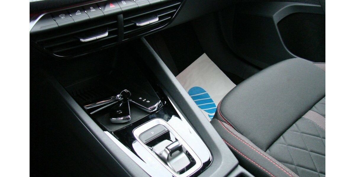 Skoda Octavia RS 2.0TSi AHK ACC LED Kamera 4.466 km 38.980 € Falkensee 14612