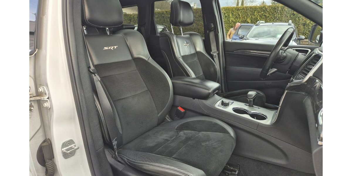 Jeep Grand Cherokee 6.4 V8 HEMI SRT 8-Gang Automatik 250.000 km 16.890 &euro; Rodgau 63110