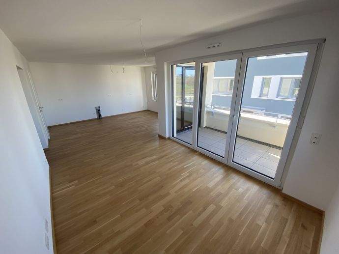 Etagenwohnung Trier Kürenz - 2 Zimmer, 81 m&sup2;, 1.255&euro; | Angebot:26360224