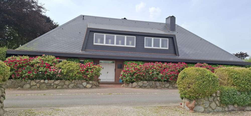 Einfamilienhaus Aventoft - 11 Zimmer, 452 m&sup2;, 780.000&euro; | Angebot:27068924