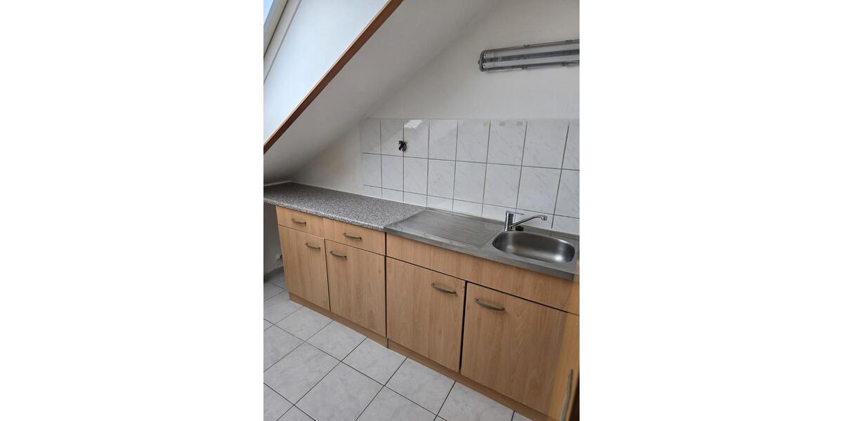 Dachgeschoßwohnung Sachsenheim - 2 Zimmer, 45 m&sup2;, 500&euro; | Angebot:26367588