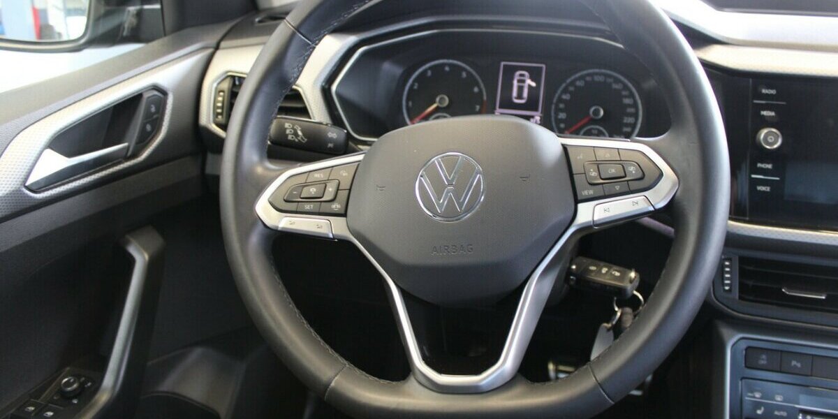 VW T-Cross 1.0 TSI Active Navi - CarPlay - Shz. 12.325 km 18.980 &euro; Euskirchen 53881