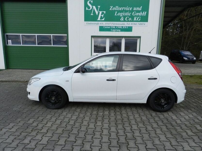 i30