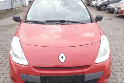 Renault Clio 193.650 km 1.990 &euro; Kellinghusen 25548