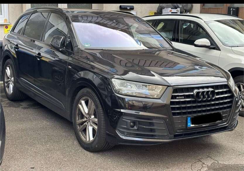 Audi Q7 183.000 km 28.500 € Heilbronn 74072