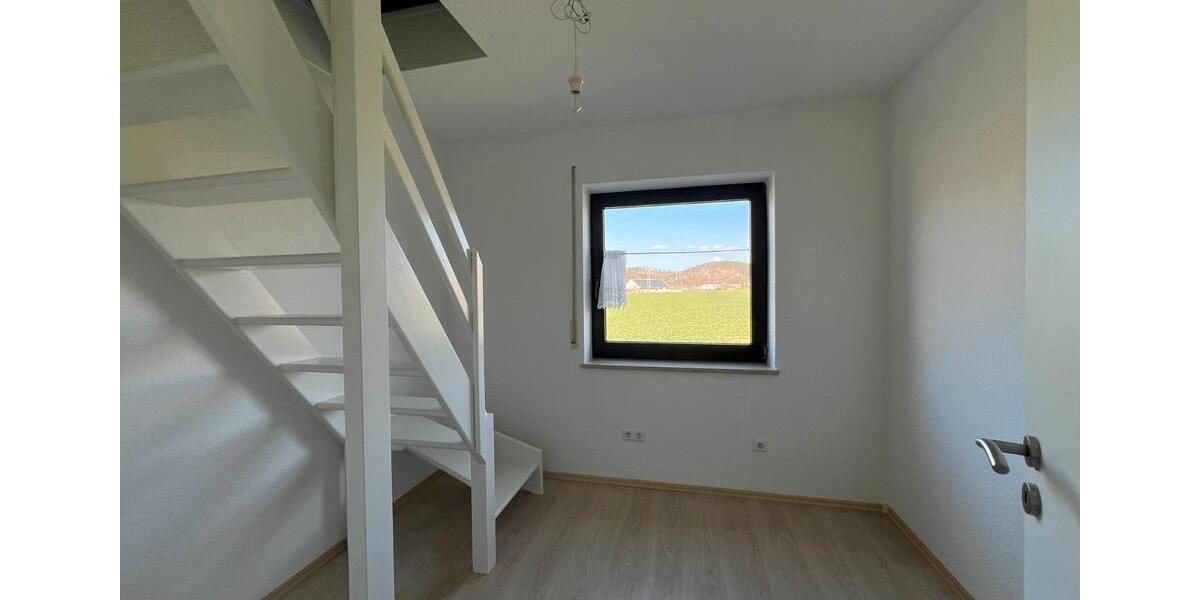 Dachgeschoßwohnung Jena - 5 Zimmer, 95 m&sup2;, 1.100&euro; | Angebot:26384249